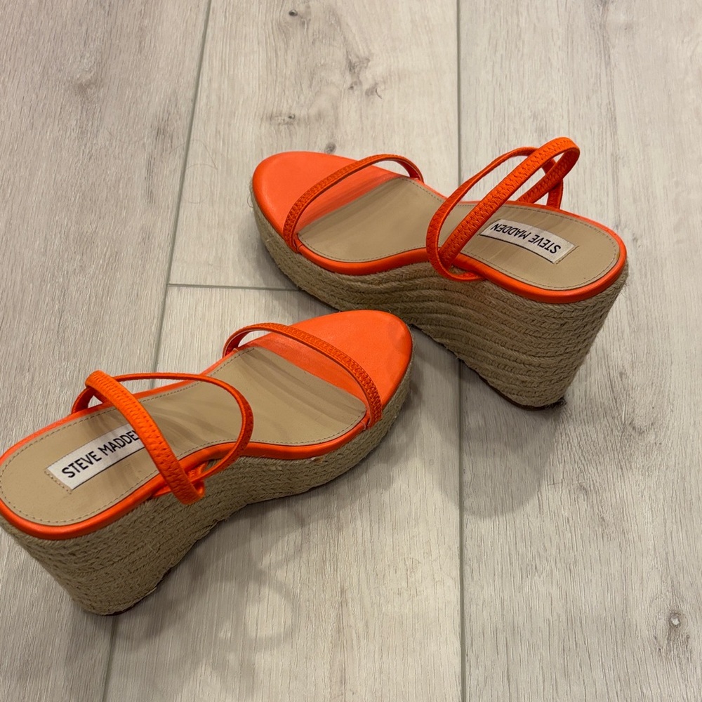 Steve Madden Bright Orange Espadrille Wedges - Picture 3 of 7